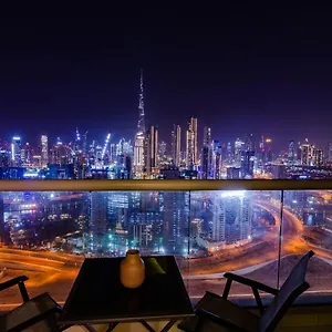 Royal Club By Rvhr, Paramount Tower B, Business Bay Dubaï