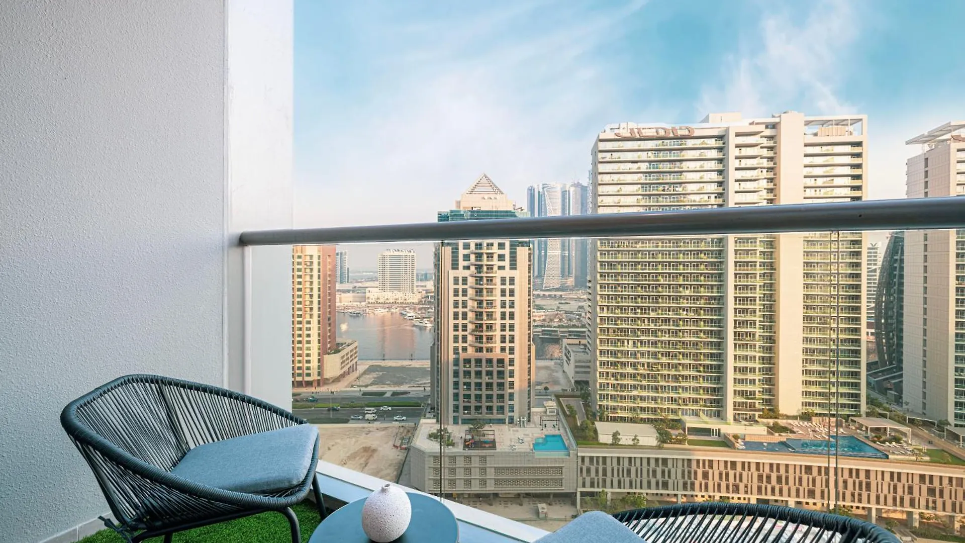 Outstanding New Studio With 2 Double Beds,In Downtown Dubai Apartment