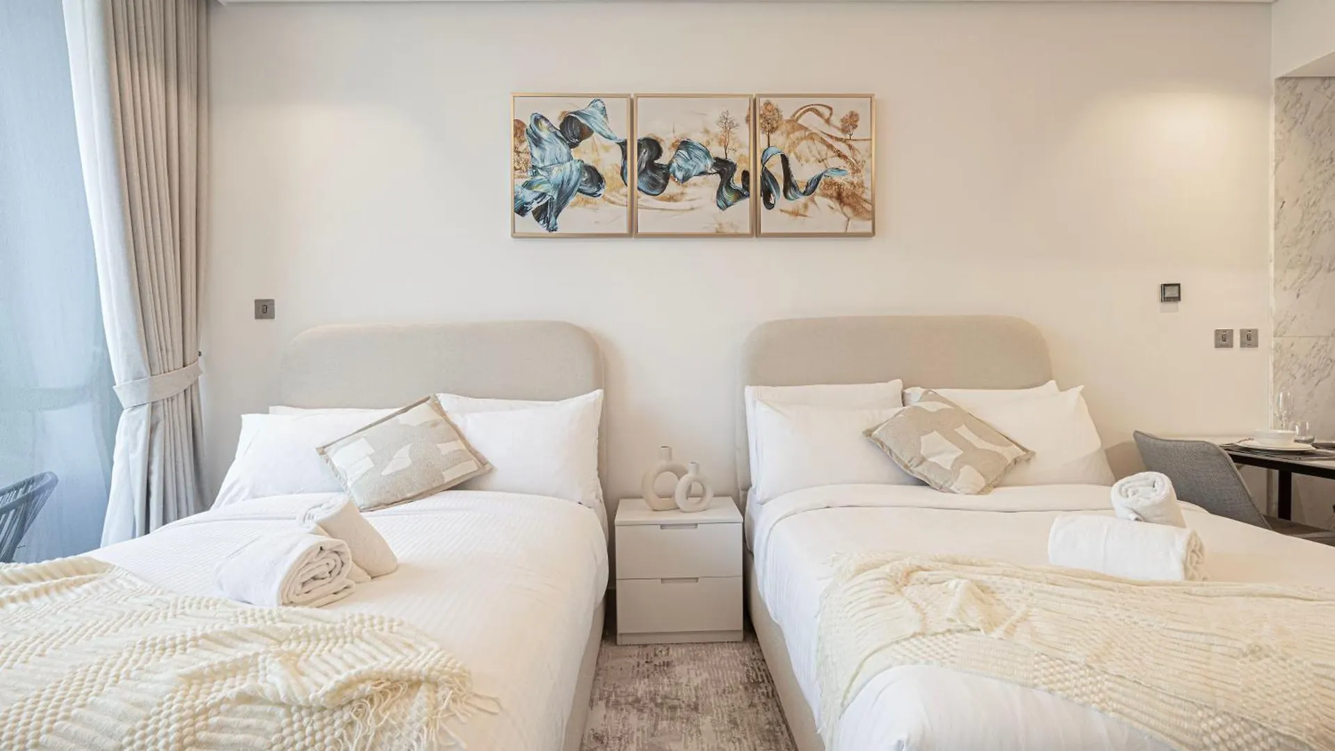 Outstanding New Studio With 2 Double Beds,In Downtown Dubai