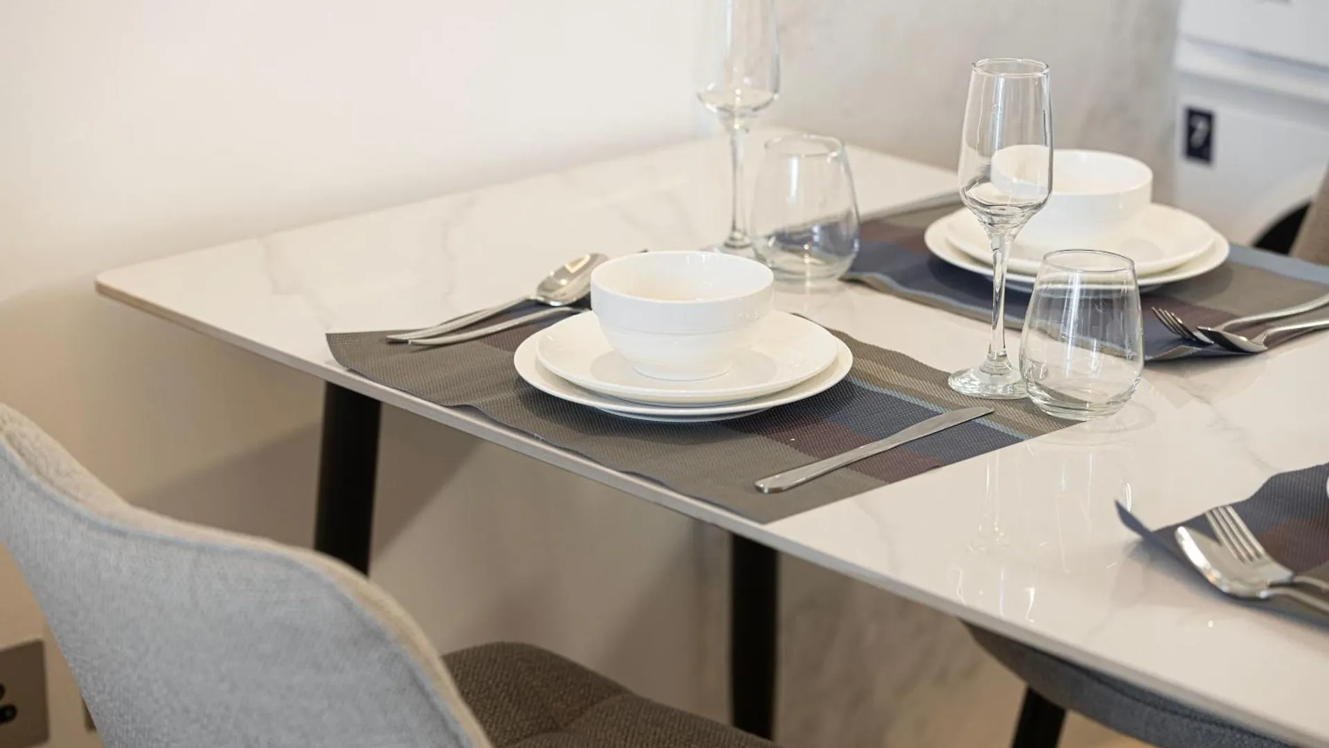 Apartment Outstanding New Studio With 2 Double Beds,In Downtown Dubai