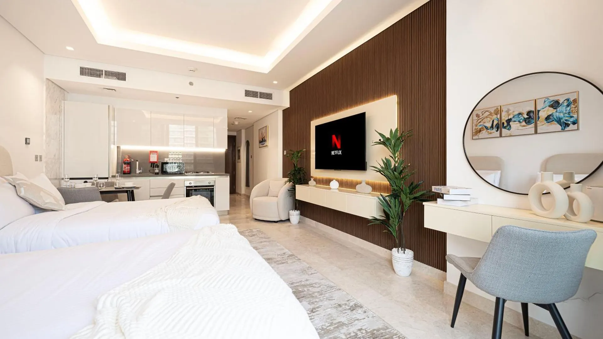 Outstanding New Studio With 2 Double Beds,In Downtown Dubai Apartment
